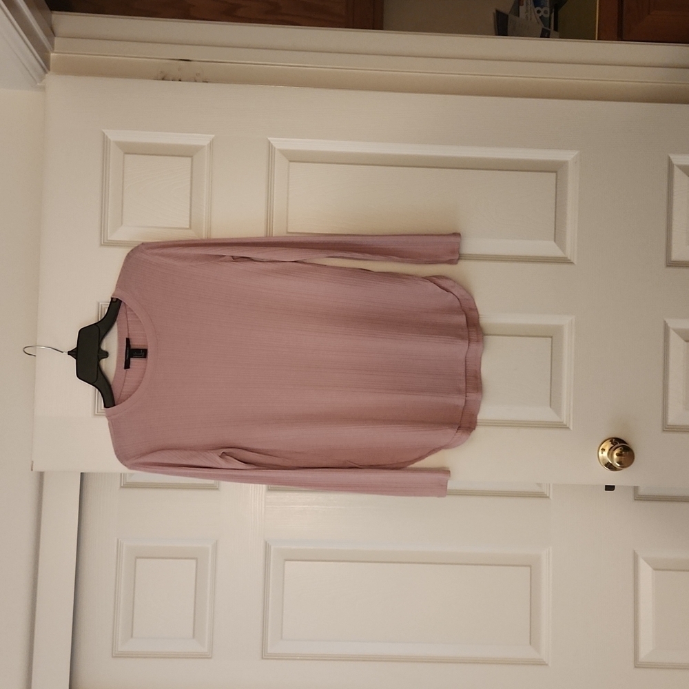 Forever 21 Pink Long Sleeve Light Weight Sweater Size S
